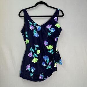 It Figures 18W Swimdress‎ Slender Thighs 1 PC Bathing Suit Multicolor Modest